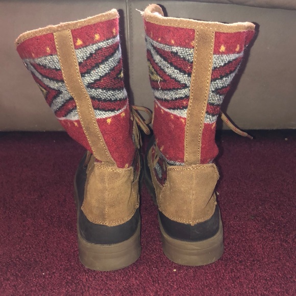 Baretraps winter boots size 6.5 - Picture 3 of 7